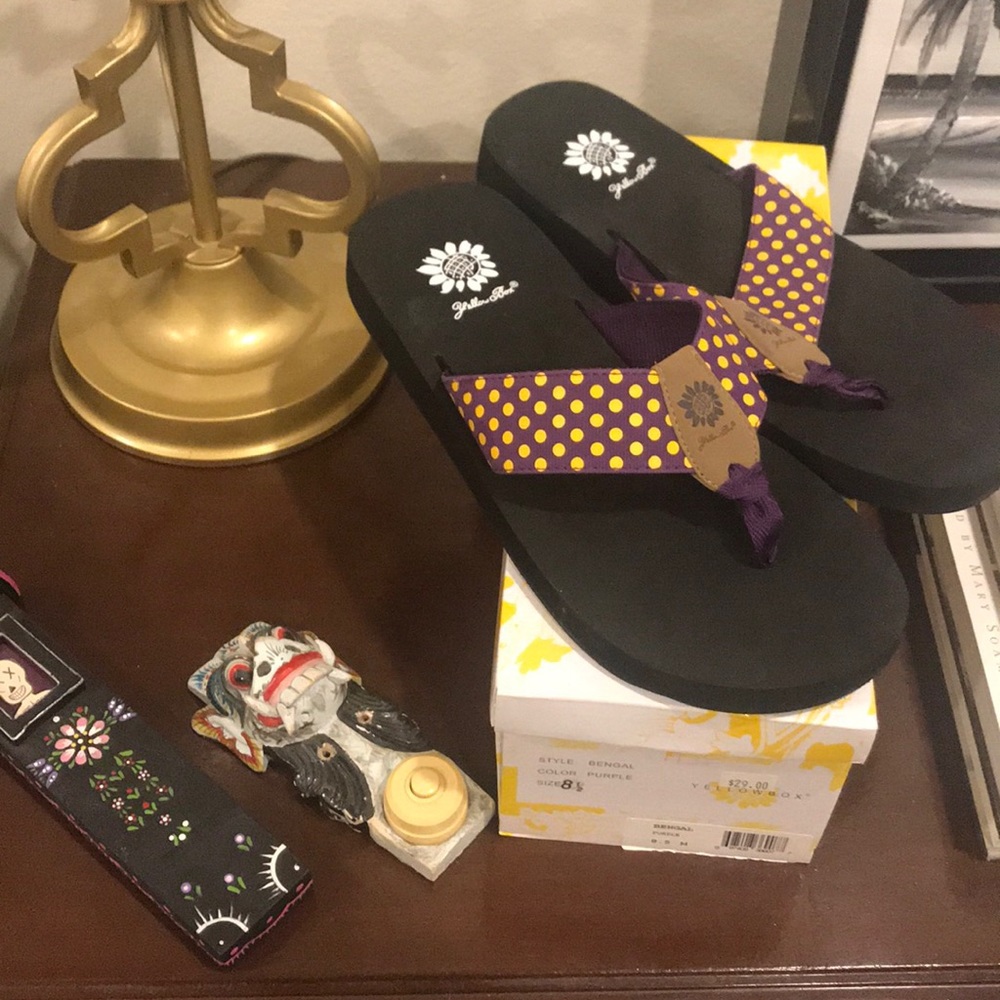 Yellowbox flip flops size 8.5, New in box